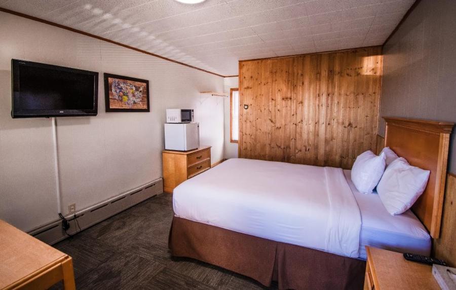 The Superior Motel Munising Extérieur photo